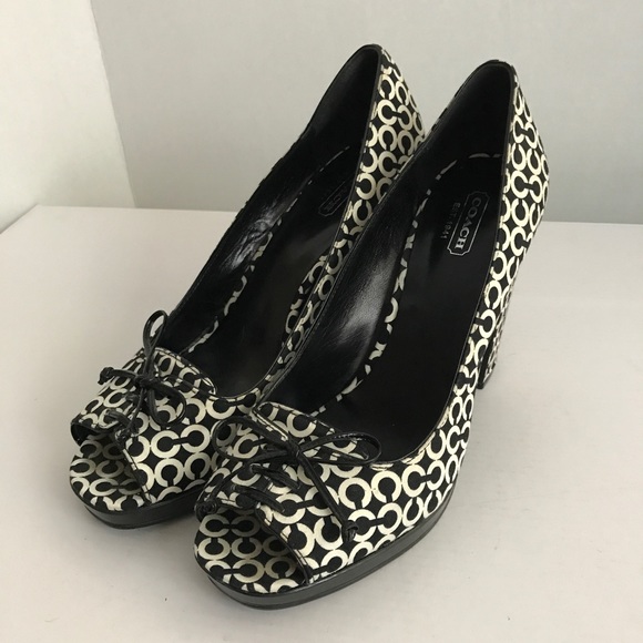 Coach Shoes - COACH COREY Signature 8,5 B Canvas Shoes Heels